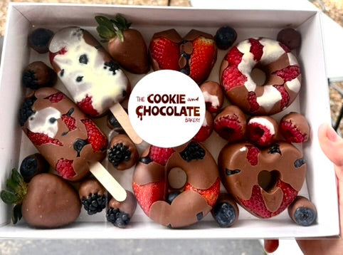 The Signature Chocolate Fruit Gift Box
